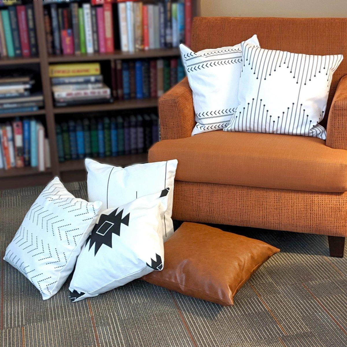 Amber & Farm Pillow Set