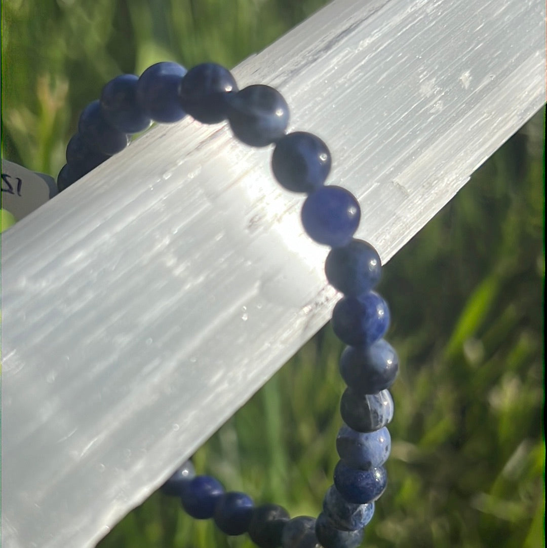 Sodalite gemstone bracelet - intuition