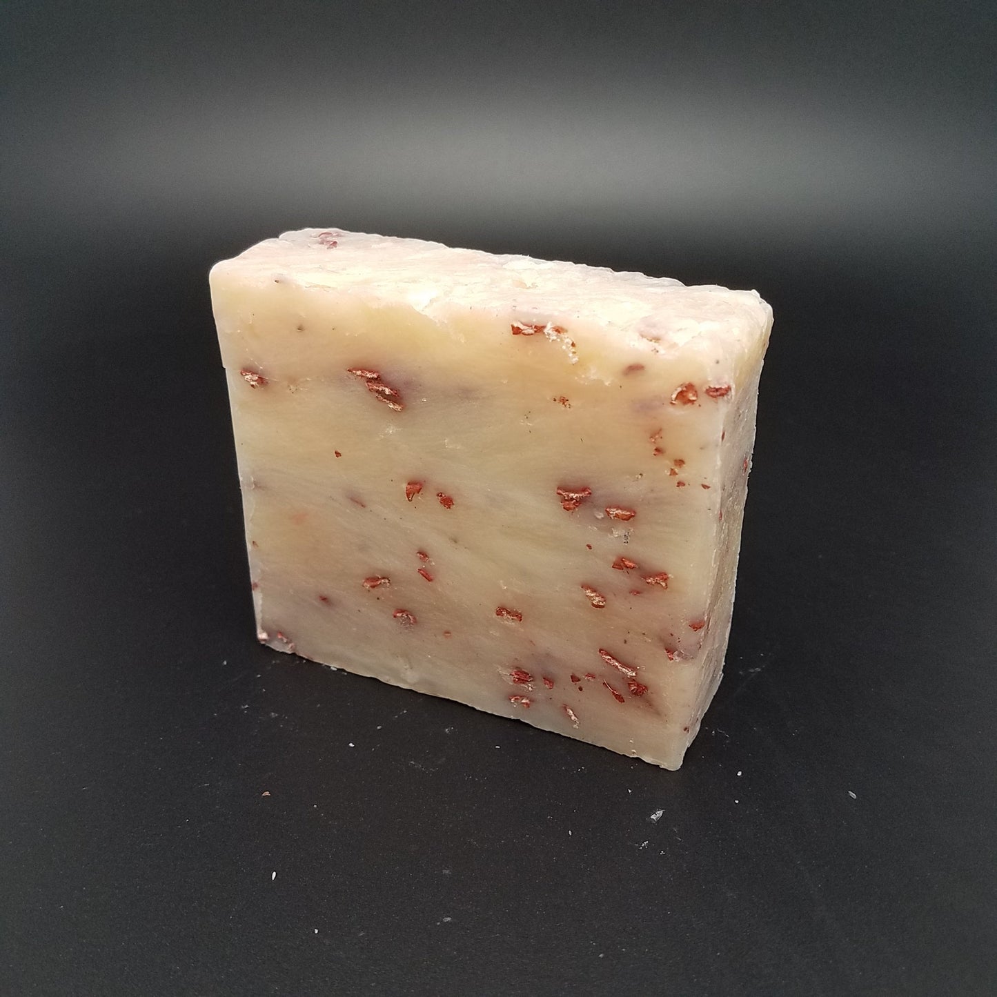 "Midsommar" (wildflowers & oatmeal) - Handmade Soap