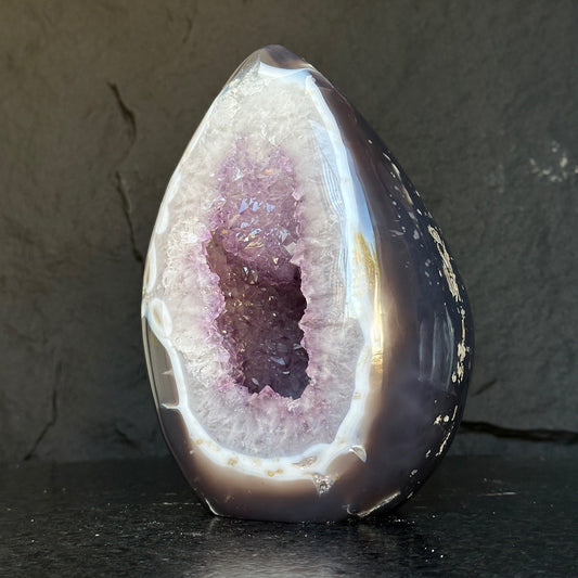 Huge Amethyst Geode Cave, 11.6 lbs!!
