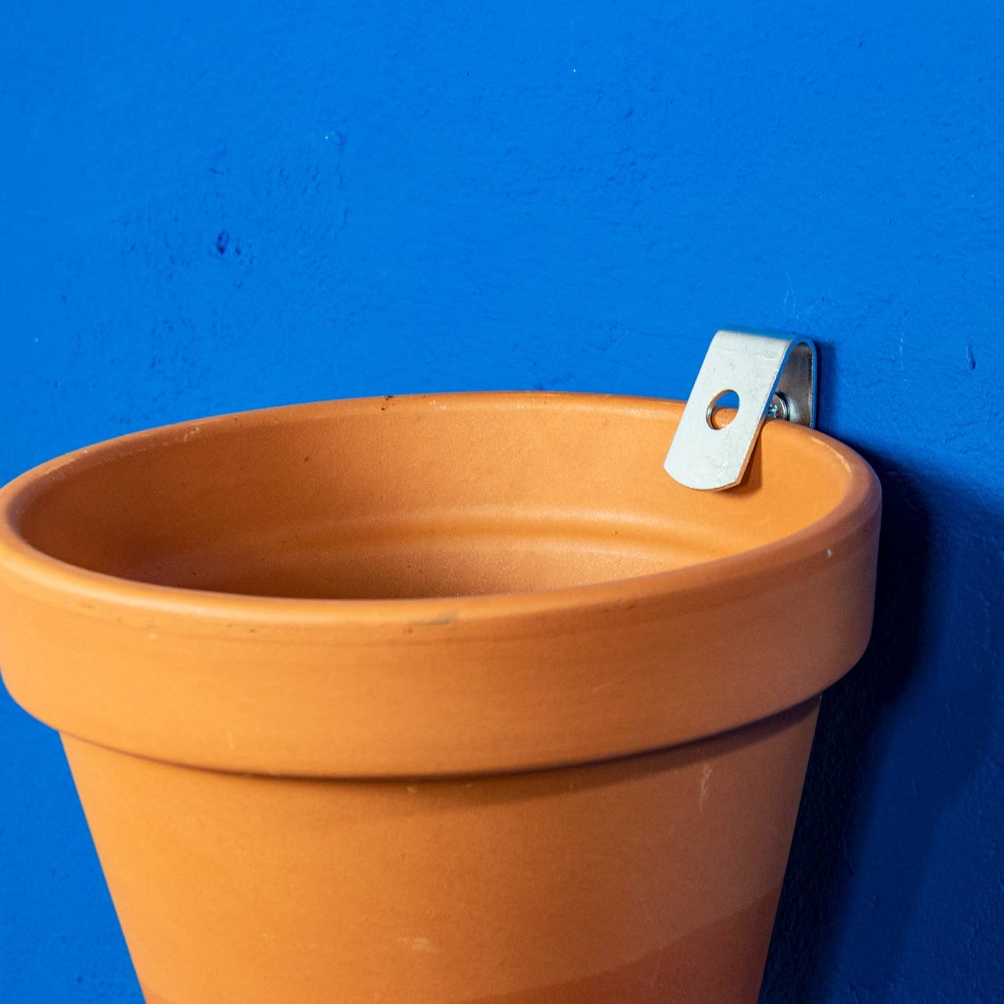 Wall mounting kit for 5 plant pots