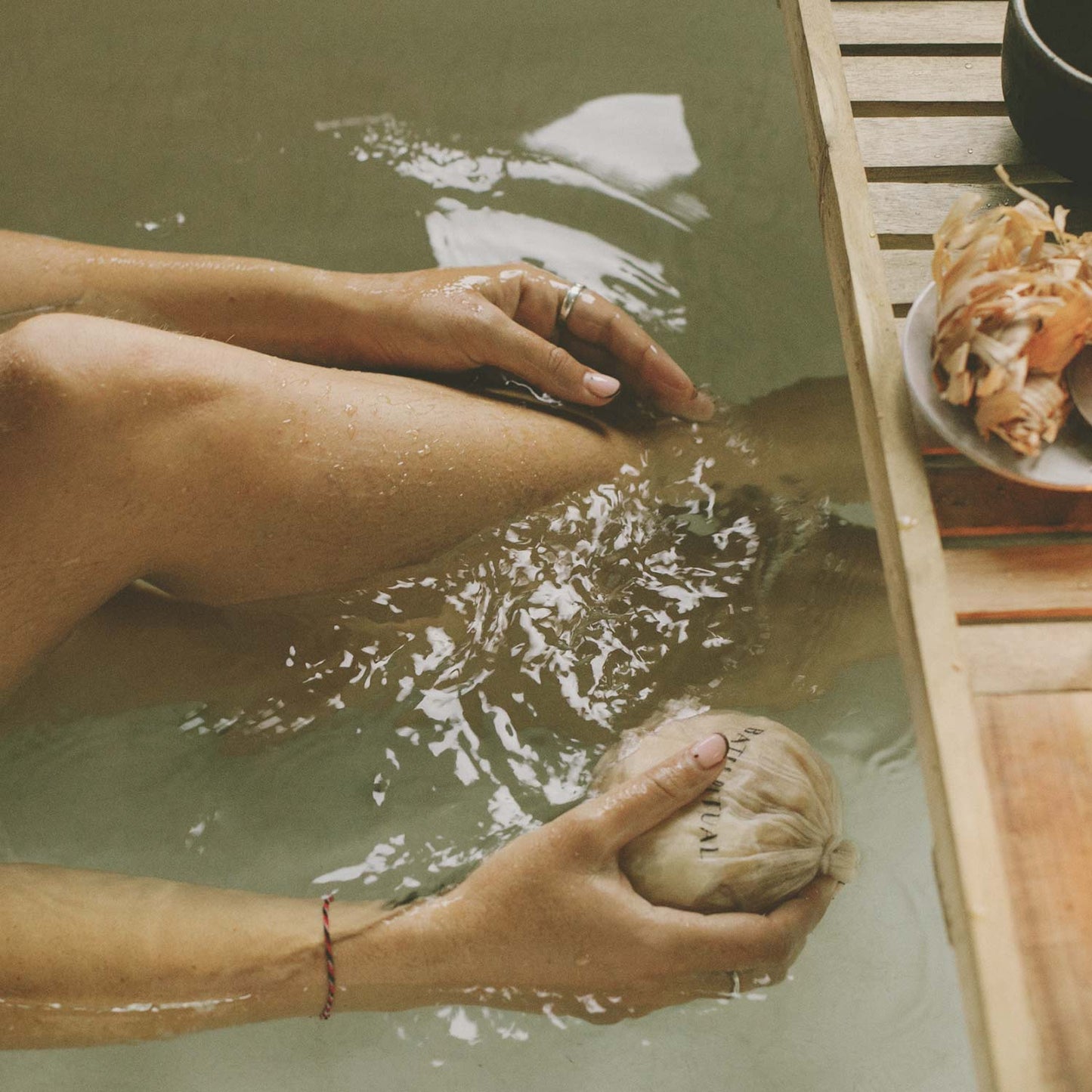 Sugi Japanese Bath Flakes