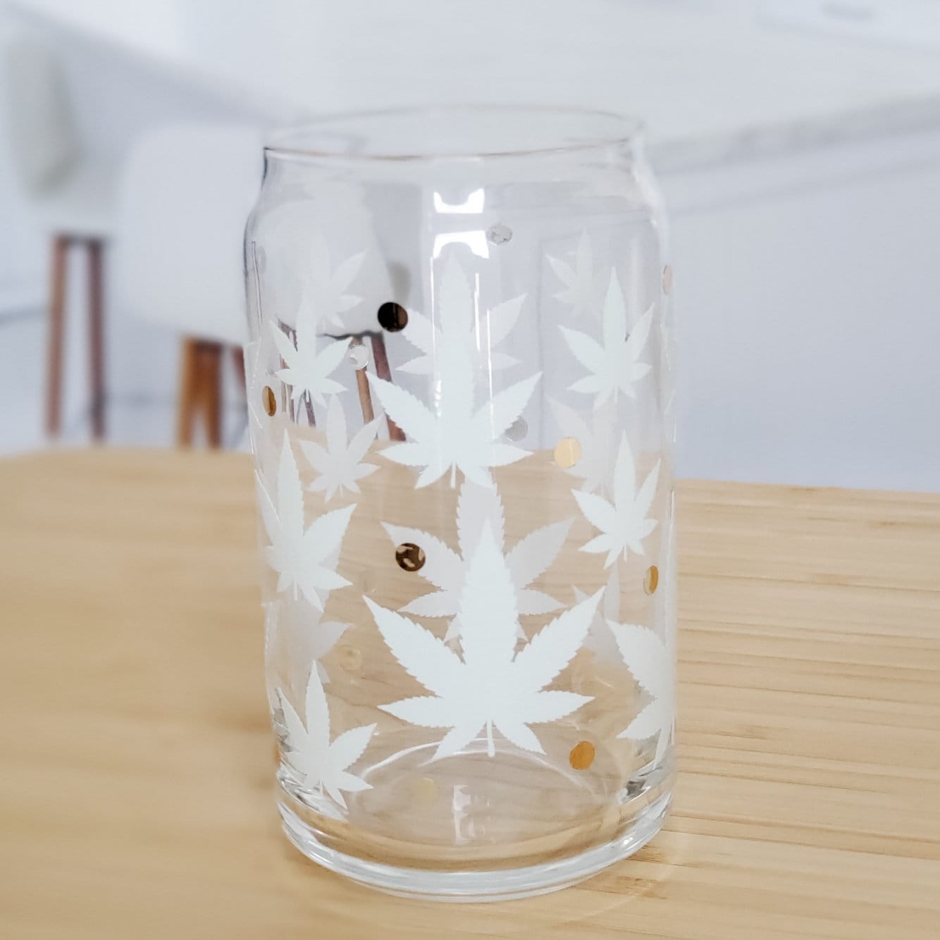 Color Changing Cannabis Leaf Glass Cup