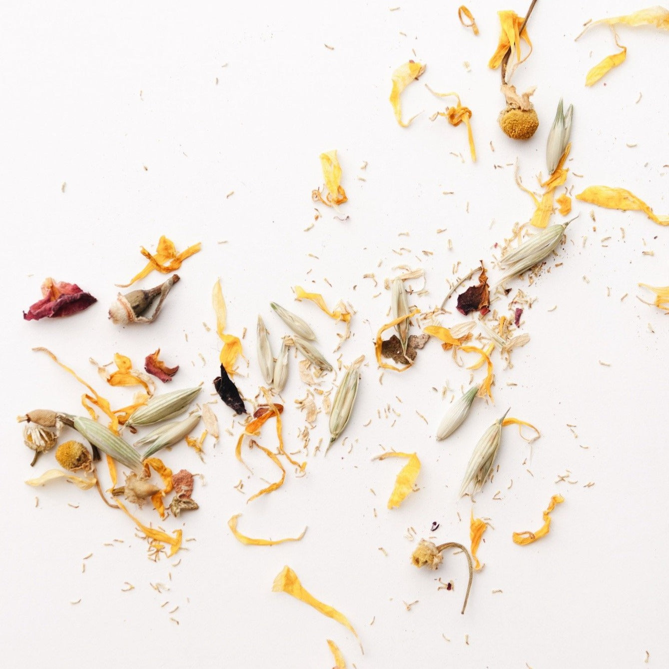 Herbal Bath Tea – Chamomile, Rose, Oats & Calendula (3 Baths, 2oz Jar)