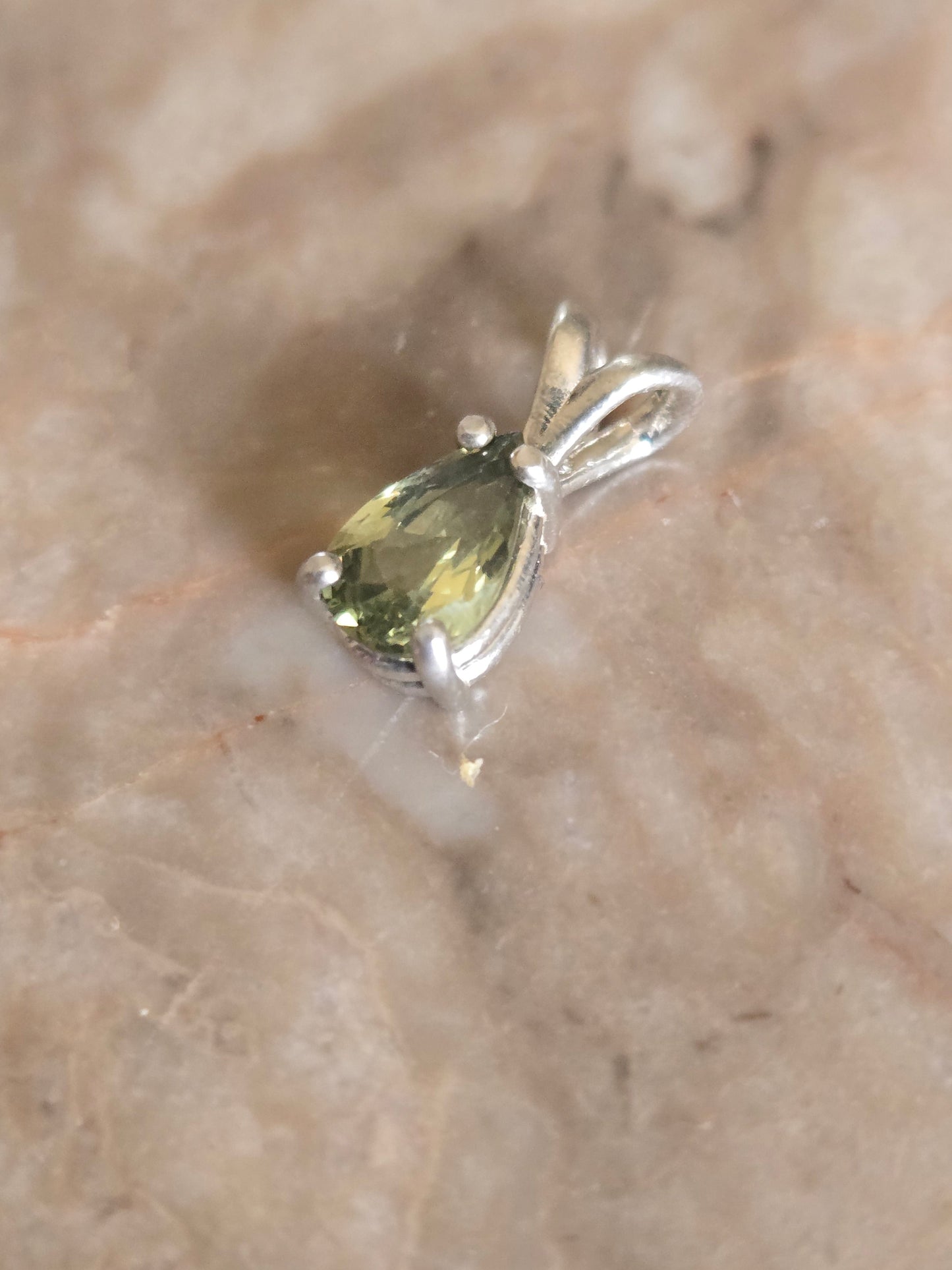 Australian Yellow Green Sapphire Pendant
