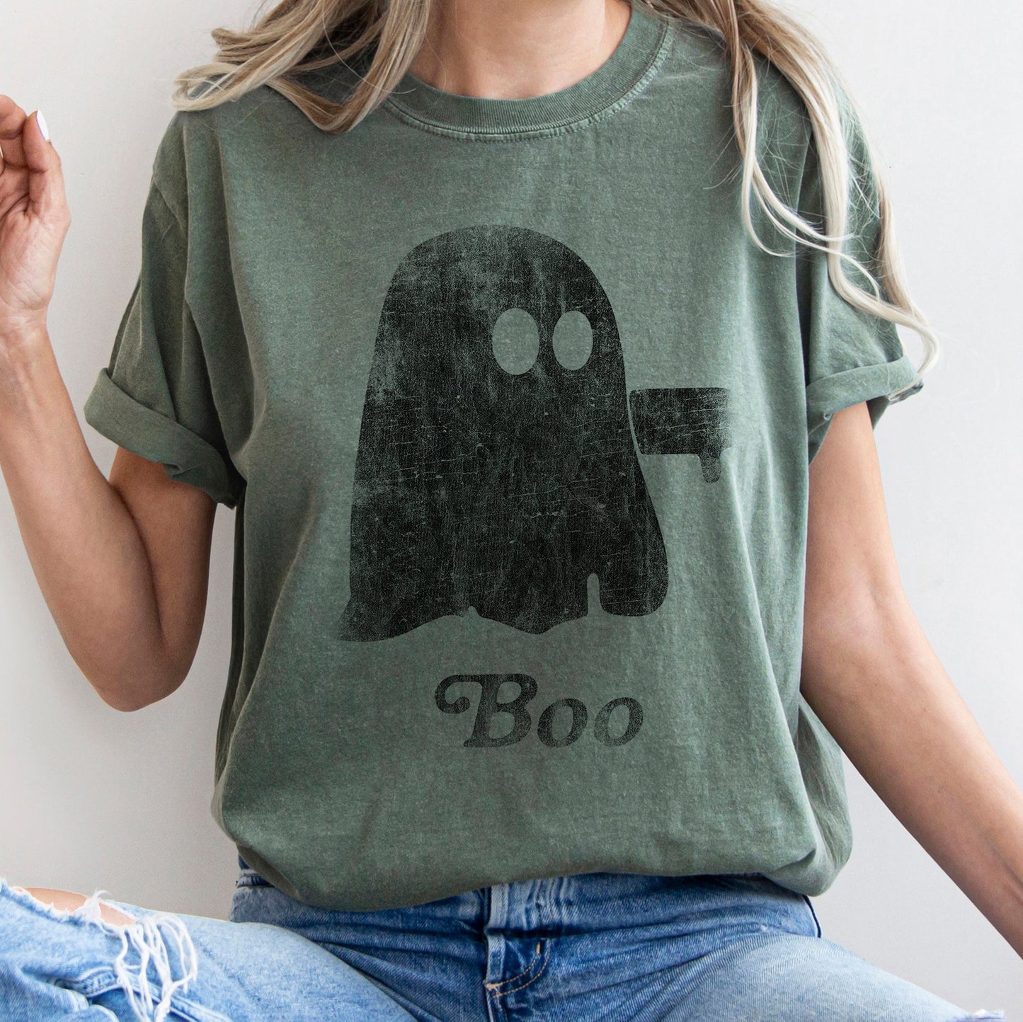 Boo Retro Ghost - Comfort Colors Tshirt