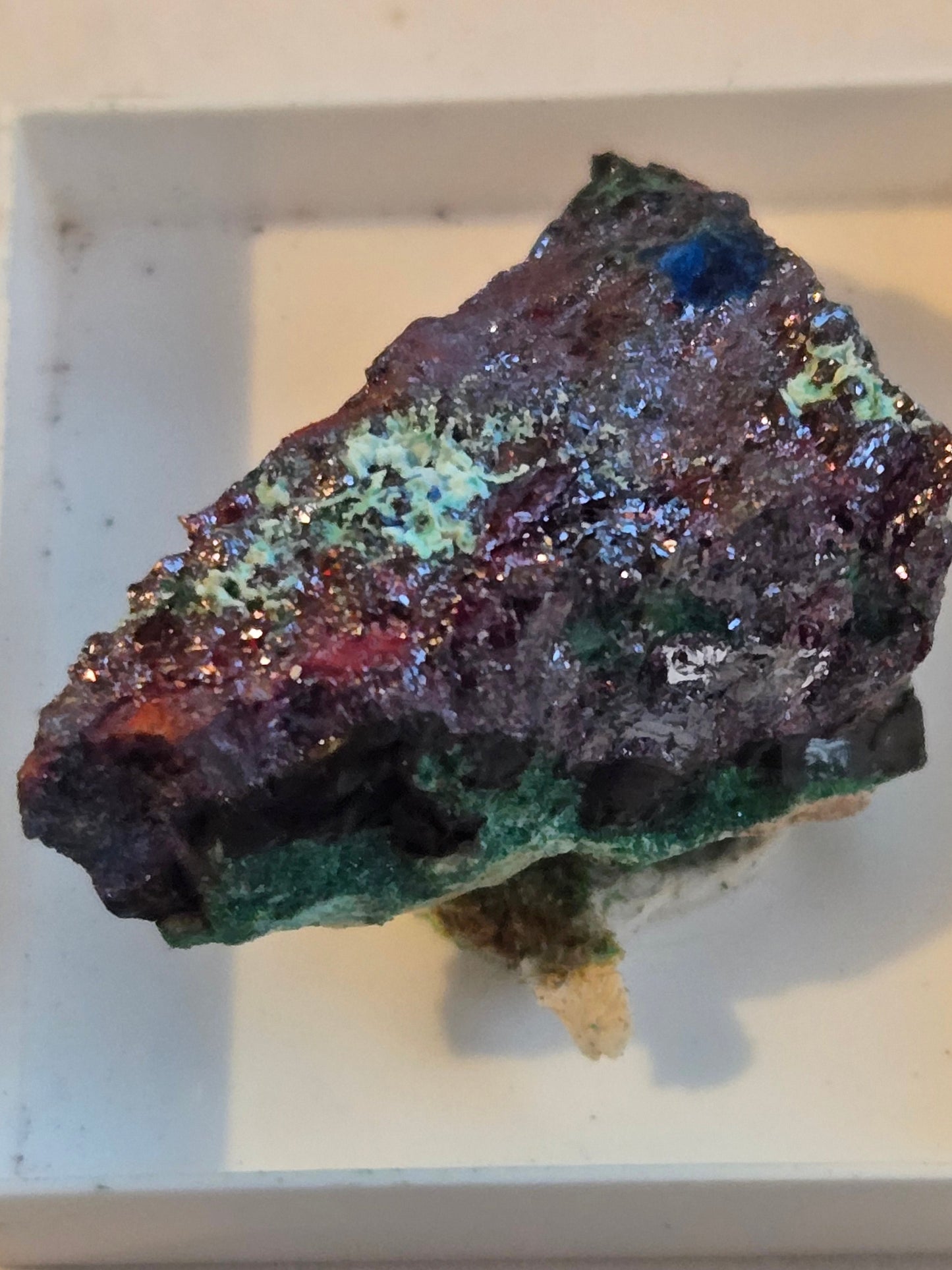 Buttgenbachite on cuprite