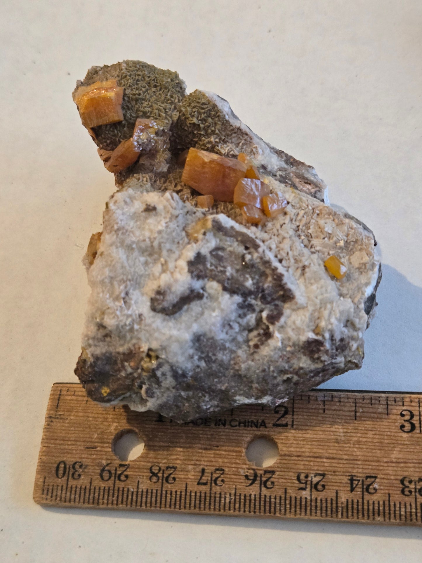 Wulfenite specimen