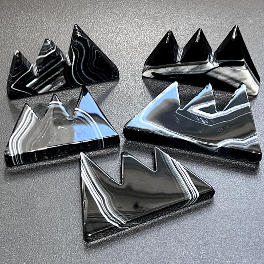 Black Banded Agate Mountain Carving