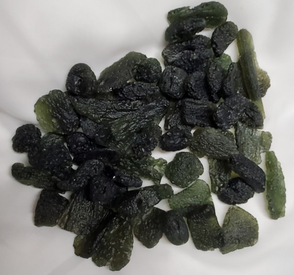 Geniune Moldavite (approx. 6gr piece)