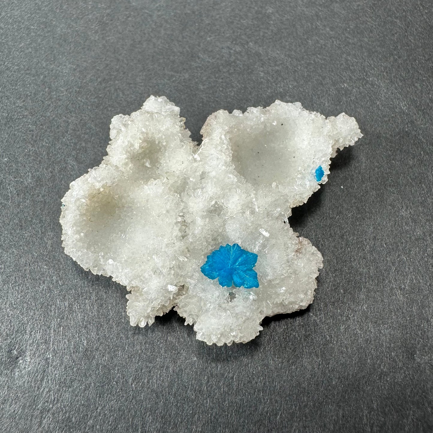 Cavansite Ball 'Floaters' on Stilbite MD