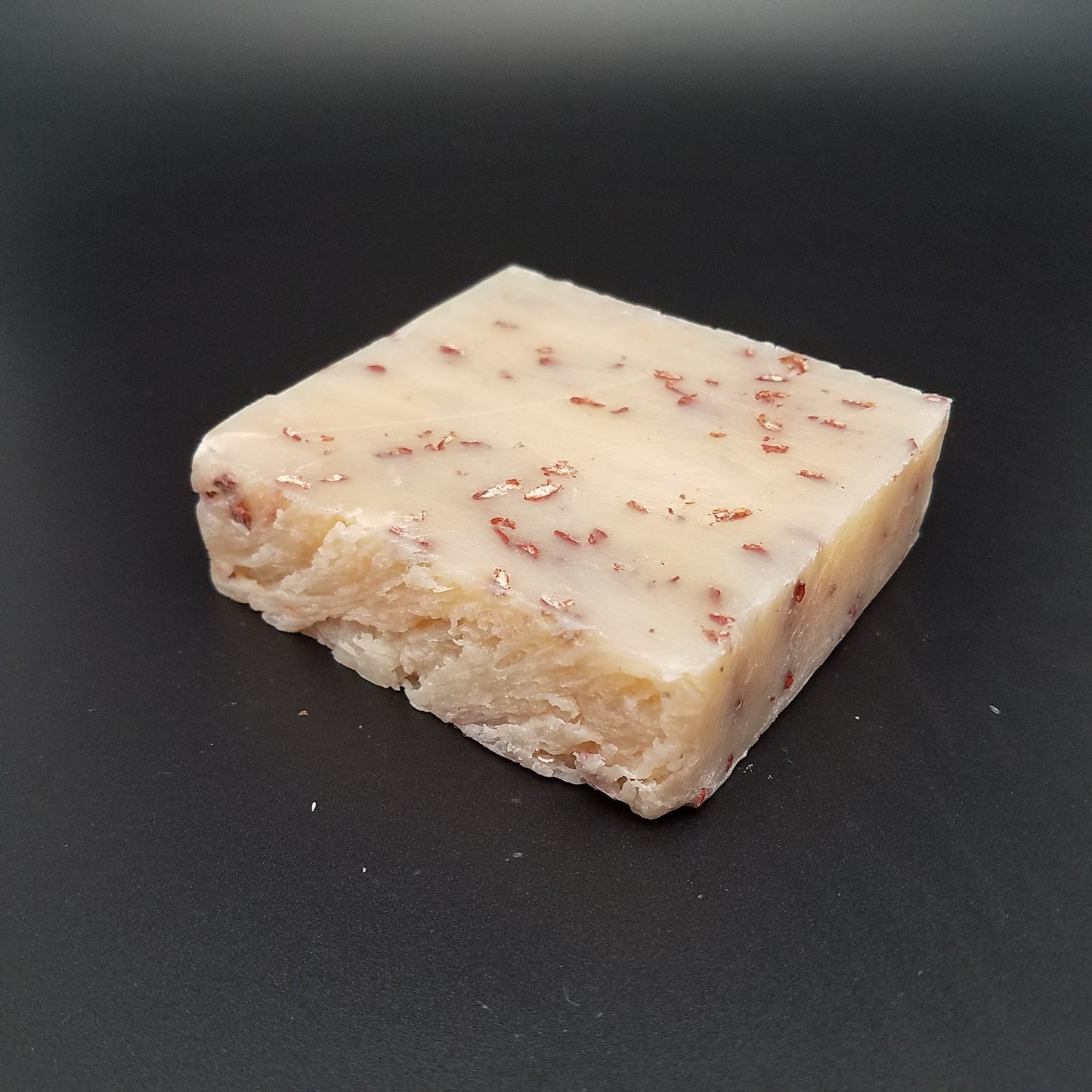 "Midsommar" (wildflowers & oatmeal) - Handmade Soap