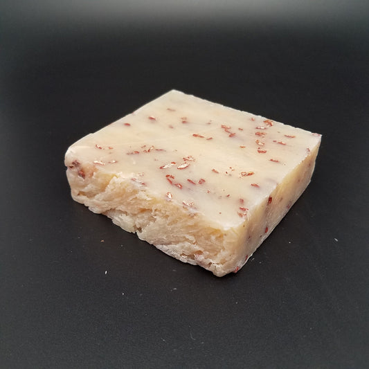 "Midsommar" (wildflowers & oatmeal) - Handmade Soap