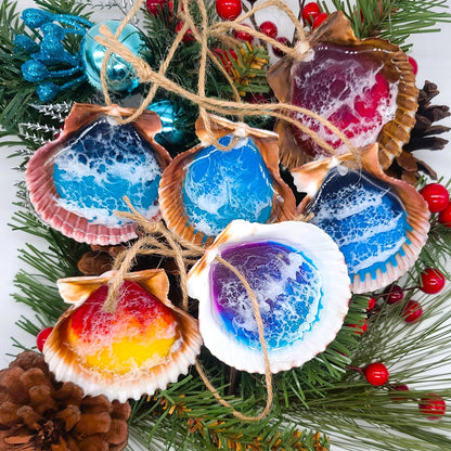 Resin Seascape Scallop Seashell Ornament