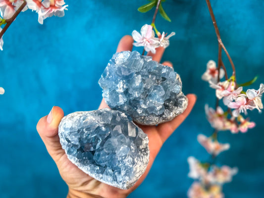 CELESTITE Clusters 450-800 Grams