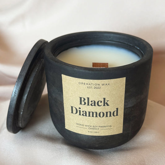 "Black Diamond", Cackling Wood Wick Candle