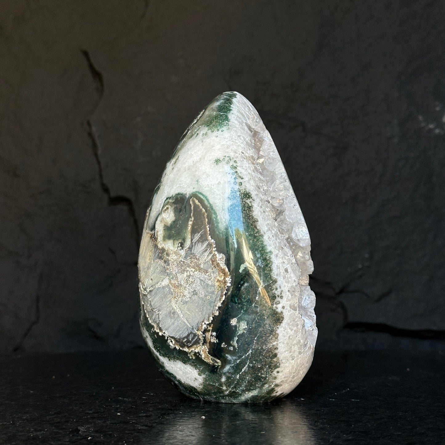 Outstanding Natural Quartz Amethyst Crystal Geode