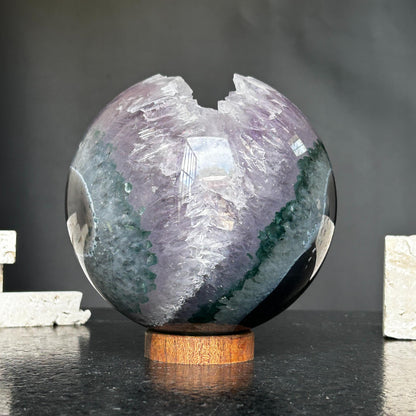 Amethyst giant geode, large amethyst