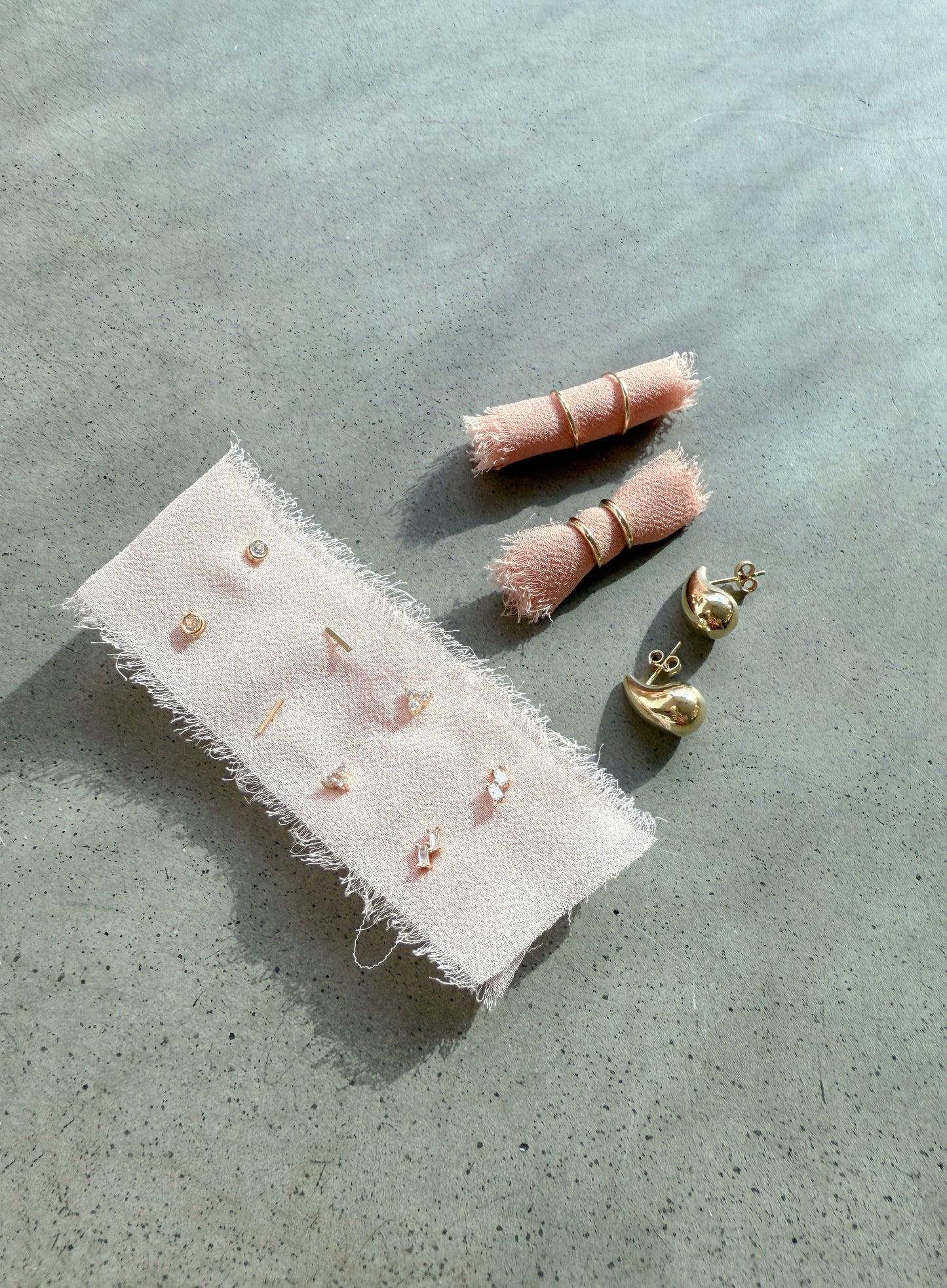 NOVA MINI HUGGIES 14KT YELLOW GOLD