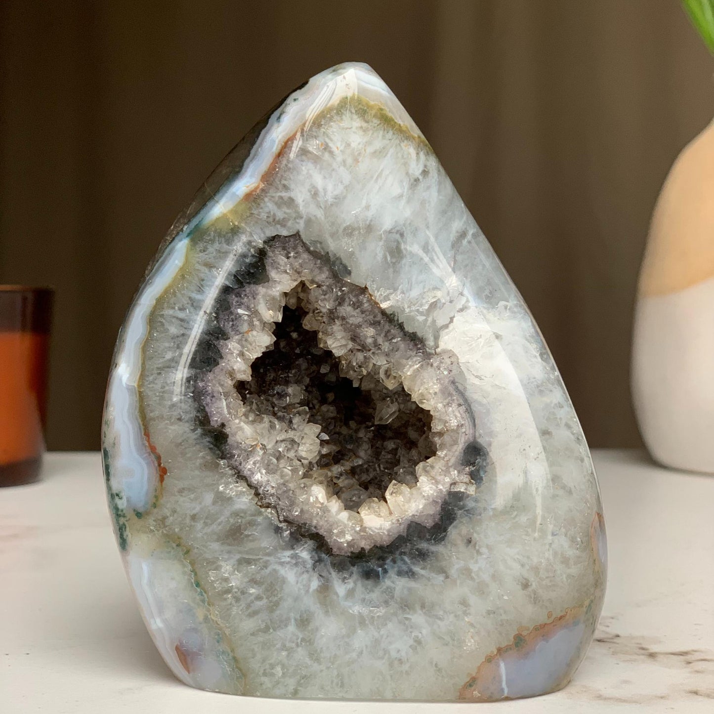 Agate Crystal cave, geode rock decor