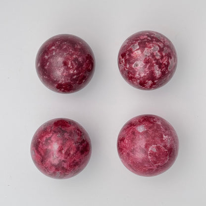 Thulite