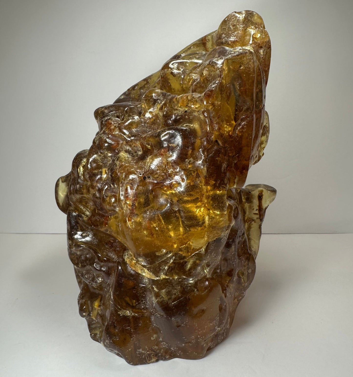 Colombian Amber Termite Hill – Rare 2.5kg Natural Sculpture with Fossil Inclusions