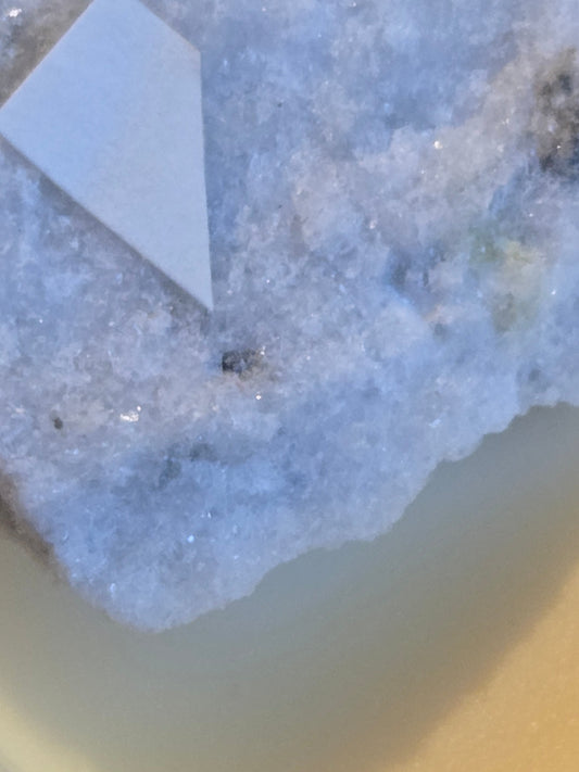 Ambrinoite