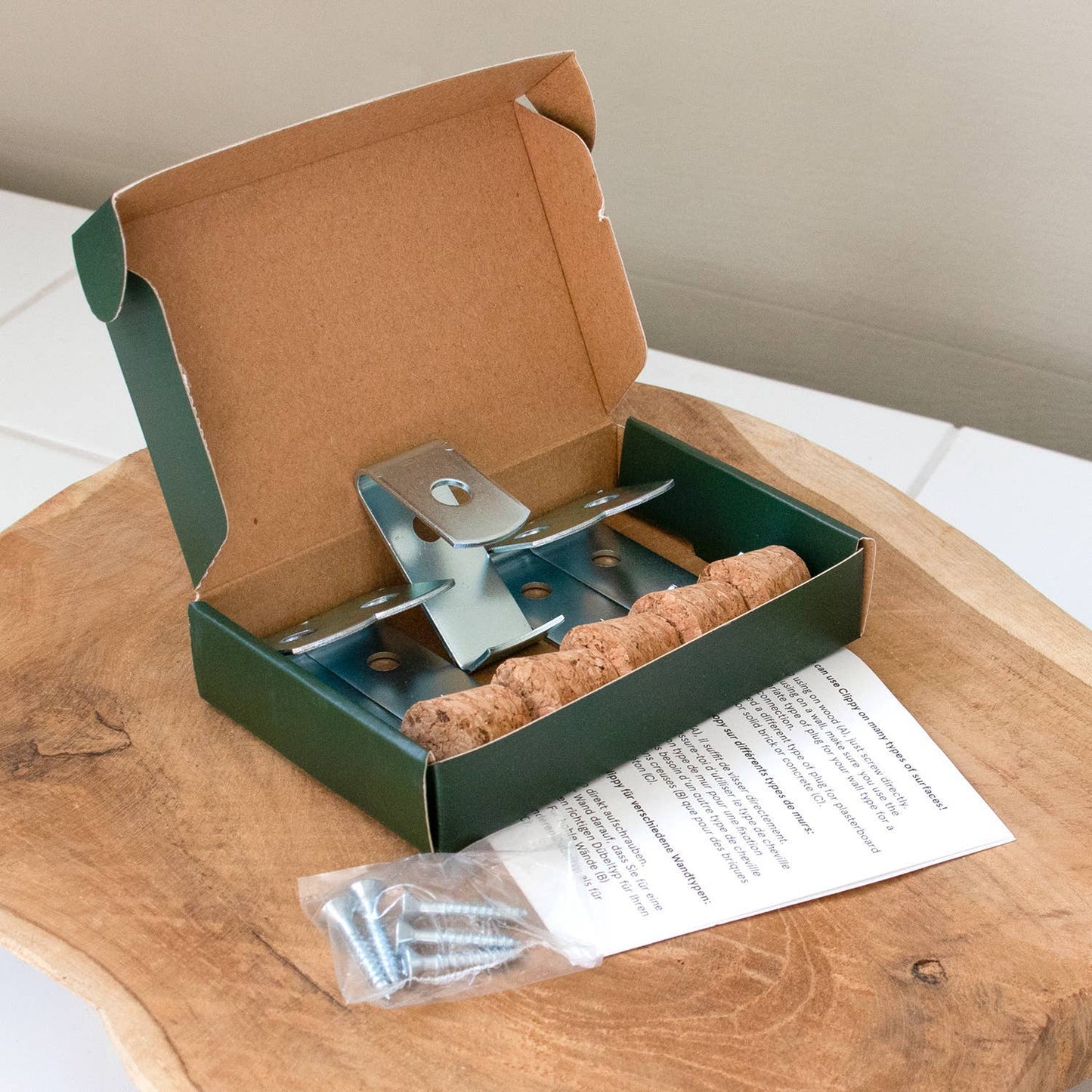 Wall mounting kit for 5 plant pots