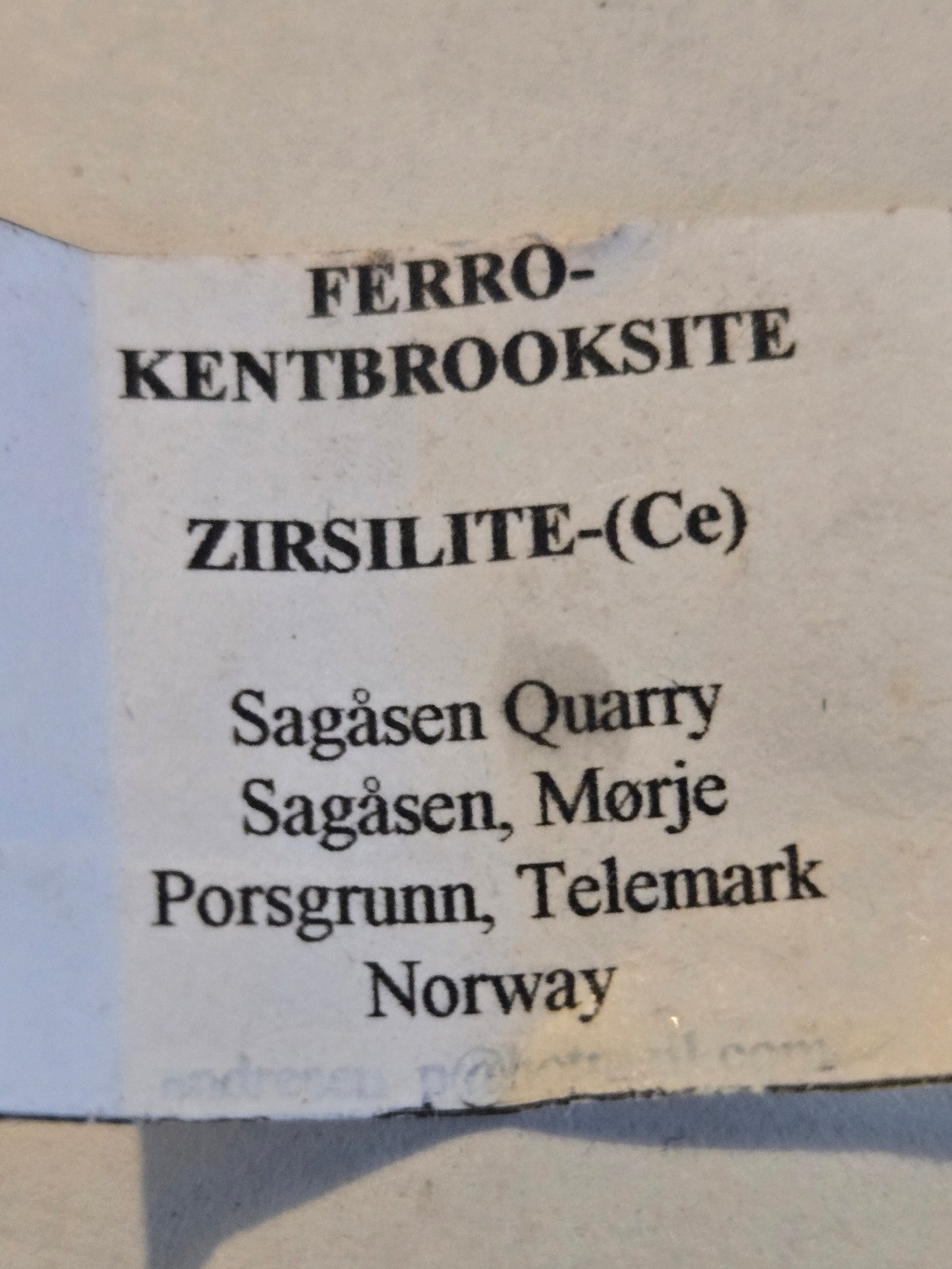 Ferrokentbrooksite Zirsilite Ce