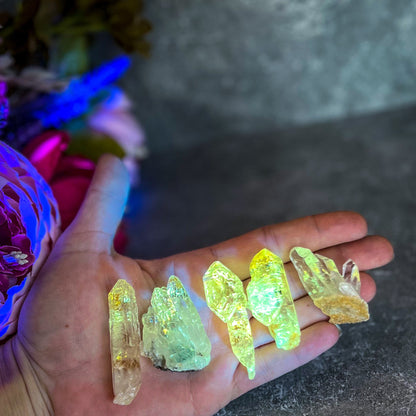 Firefly Petroleum Quartz – Rare Fluorescent Crystal Specimens from Madagascar
