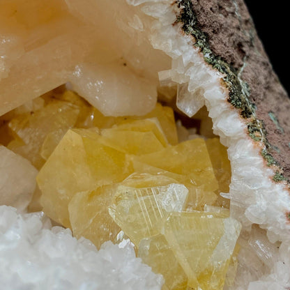 Fluorescent Powellite with Stilbite Inside Heuladnite Geode # Q8