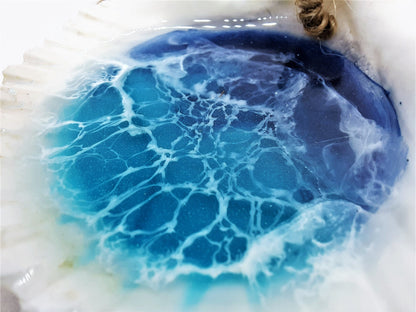 Resin Seascape Scallop Seashell Ornament