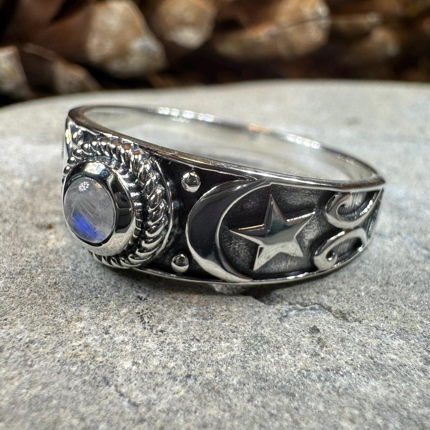 Locasta Crescent Moon Ring