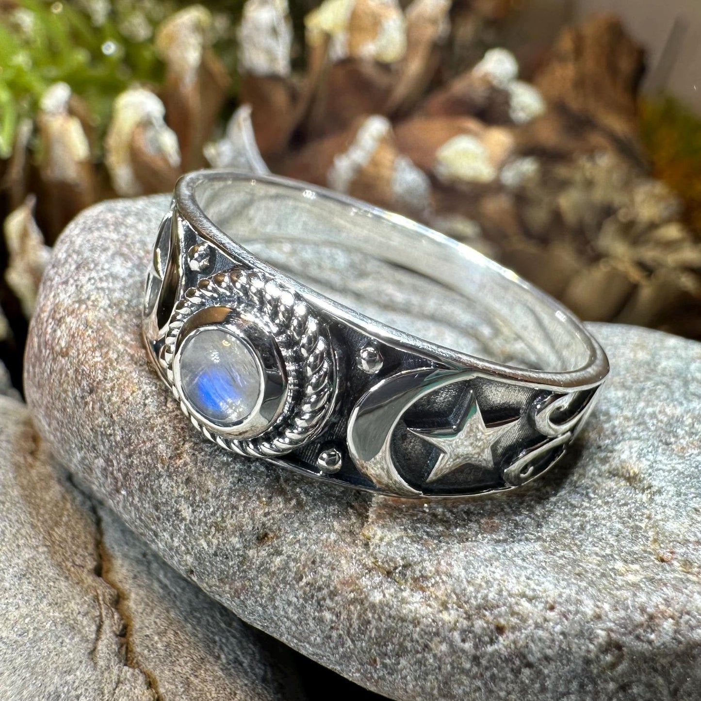 Locasta Crescent Moon Ring
