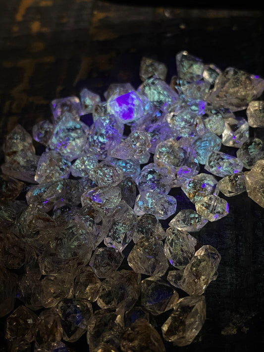 Black Carbon (fluorescent) Petroleum Herkimer-like Diamond Quartz (Enhydro)