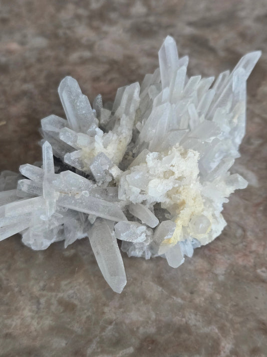 Quartz cluster