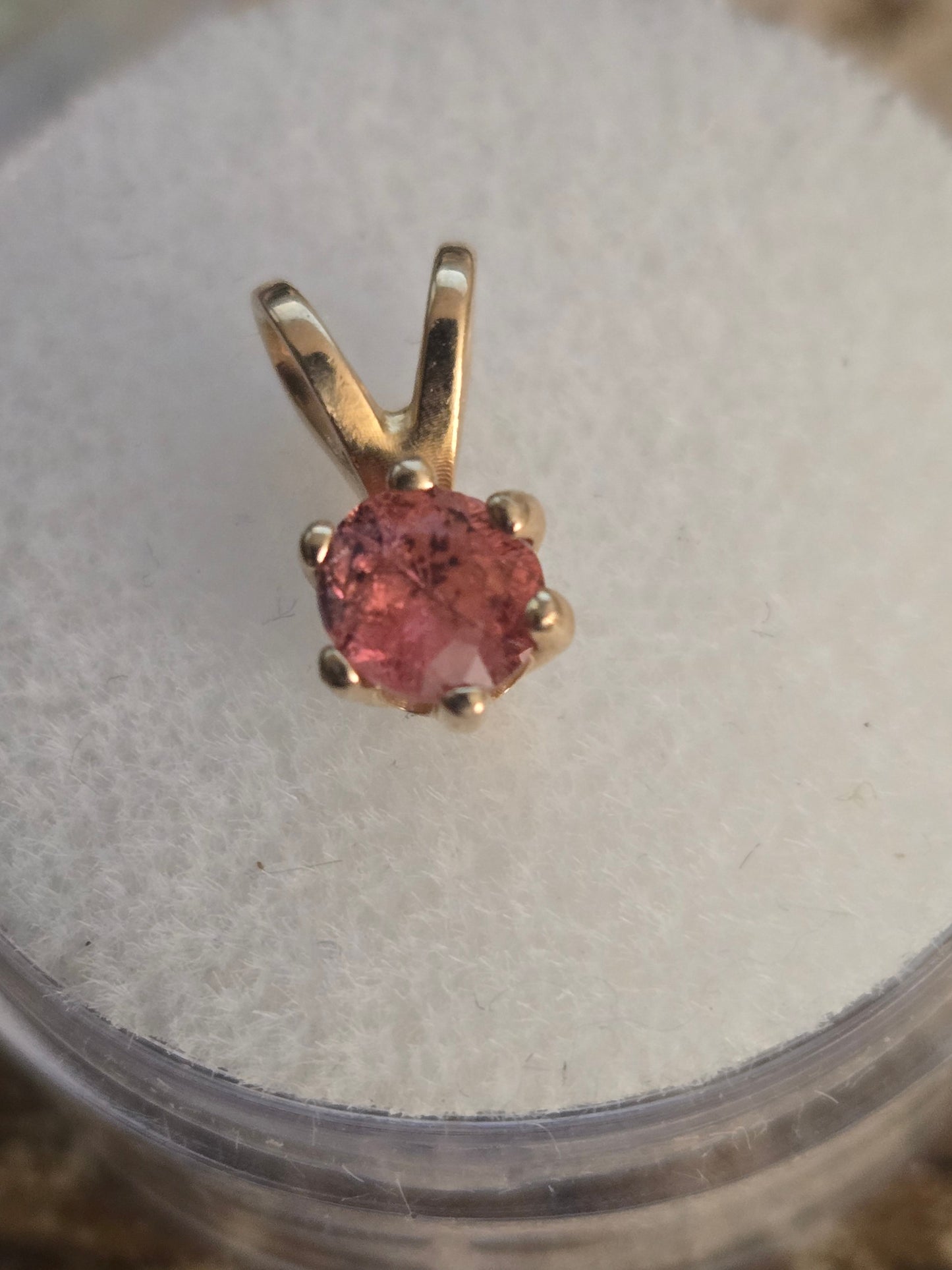 Rare Reddish Vayrynenite pendant in 14k