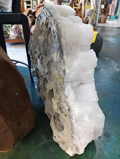 White Onyx Wine Holder – 15 Bottle Stone Rack | Natural Sculptural Wine Storage