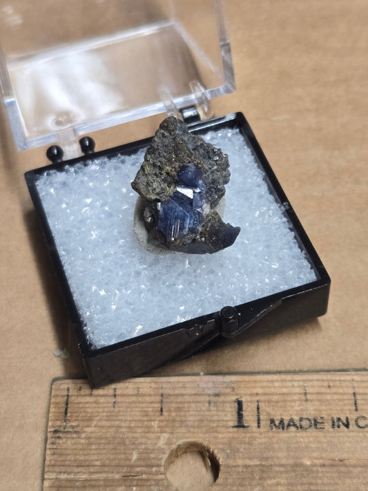 Scorodite crystal