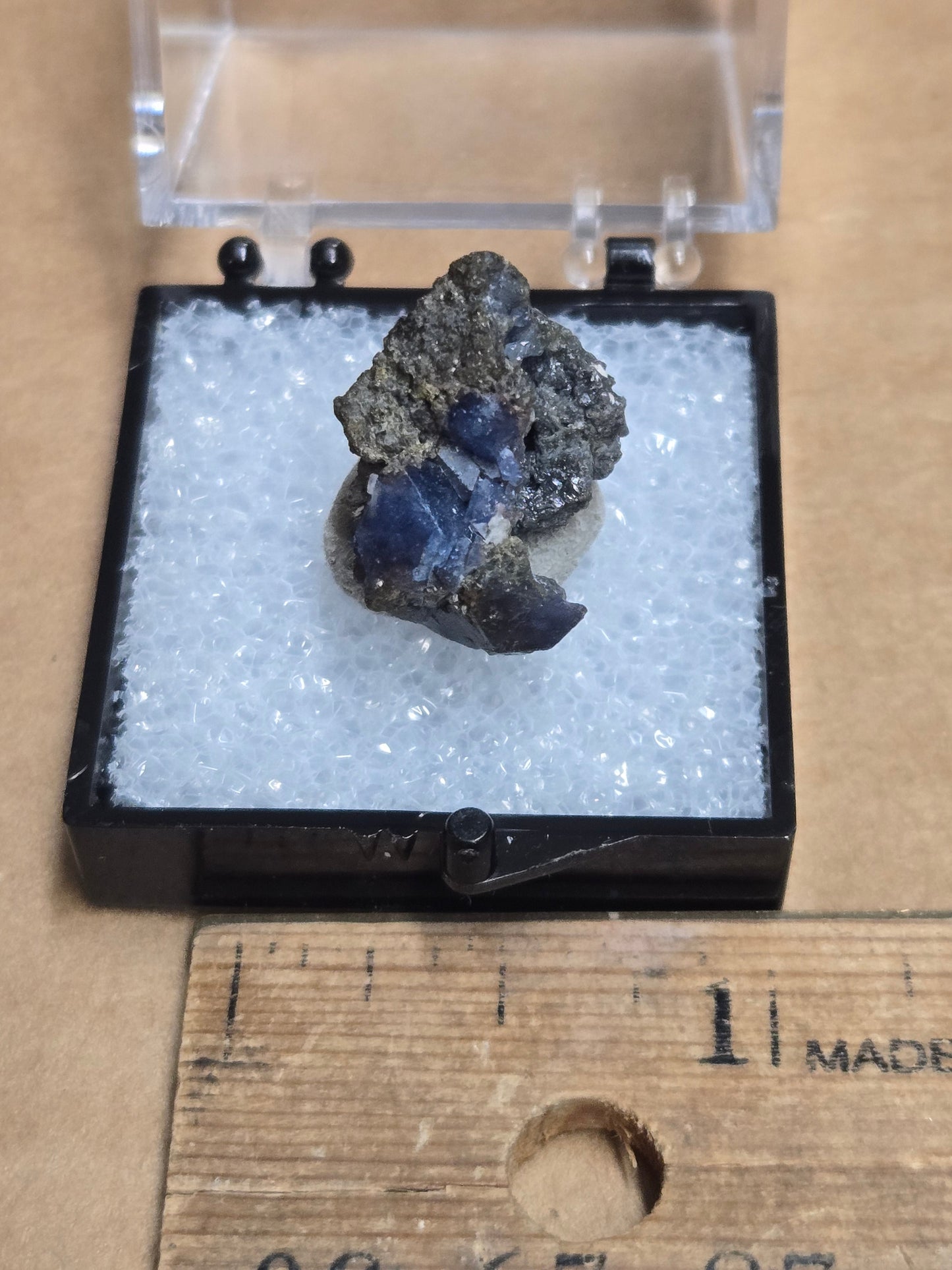 Scorodite crystal