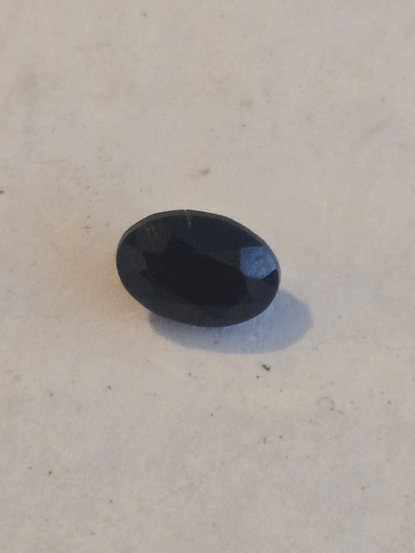 Serendibite facet