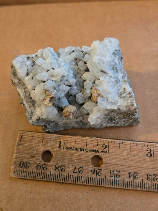 Siderite on quartz