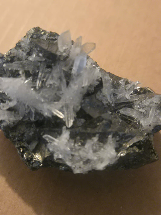 Tetrahedrite quartz
