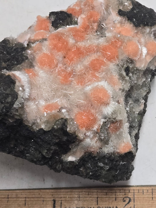 Thomsonite and mesolite