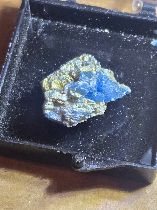 Vauxite with sigloite