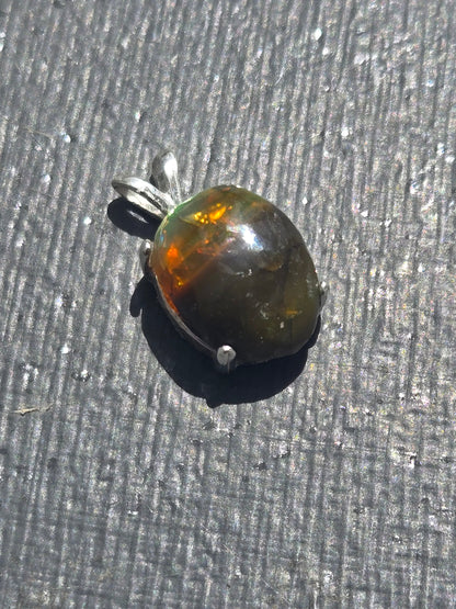 Welo Opal pendant