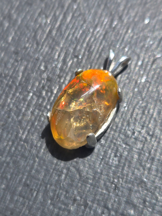 Welo Opal pendant