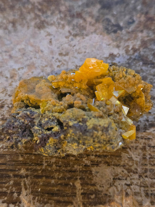 Wulfenite mimetite